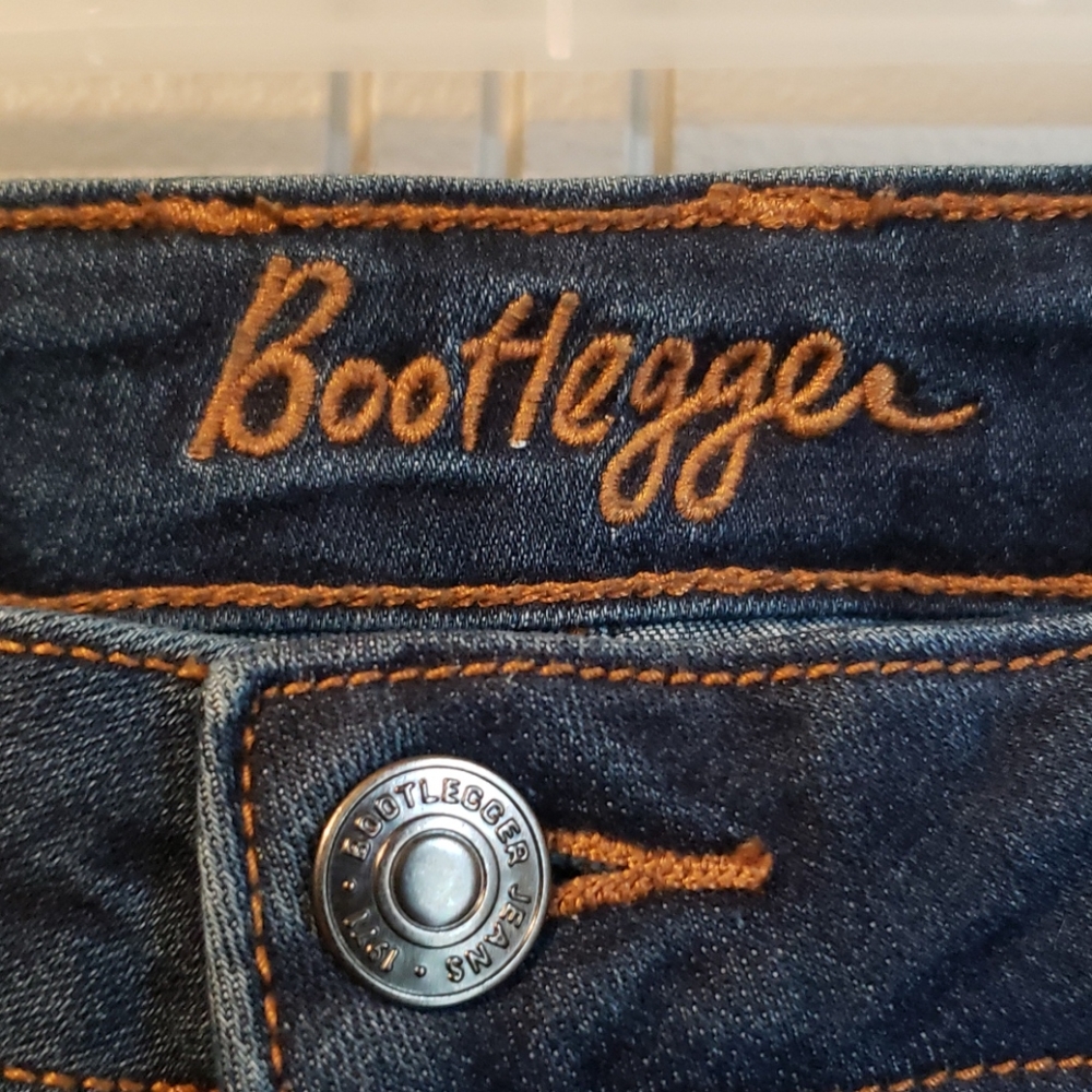 Jeans - Picture 2 of 5